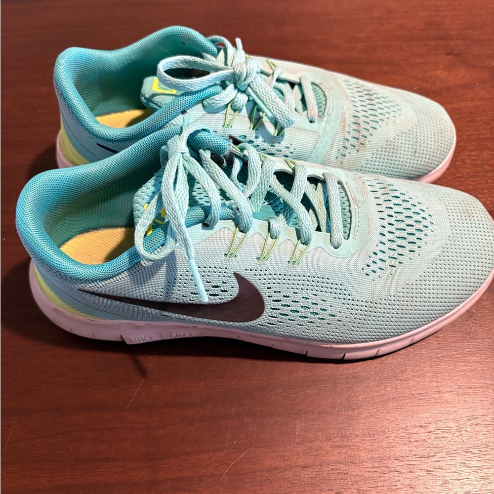 Nike Aqua Blue Running Shoes